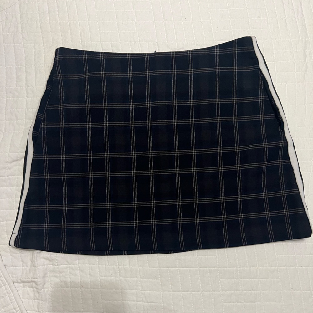 Urban Outfitters Plaid Mini Skirt - Picture 5 of 7